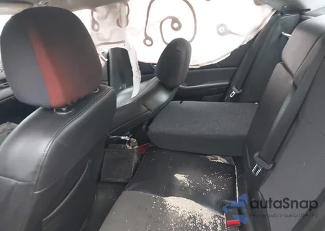 2015 Chevrolet Malibu 1Lt из США, поврежденный, VIN 1G11C5SL8FF106033